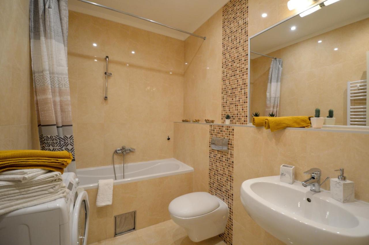 Spacious Studio Park City Novi Sad Eksteriør billede